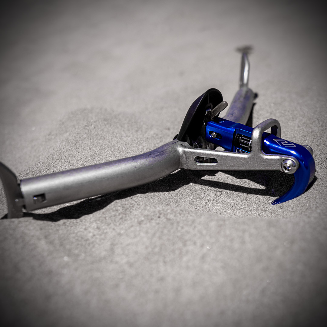 Free Fall Hook detail 1